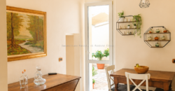 Vendita trilocale con giardino