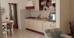 Vendita trilocale con giardino