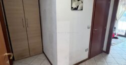 VENDESI APPARTAMENTO CON TERRAZZA, GIARDINO E AMPIO GARAGE