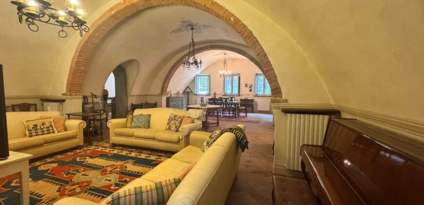 FAUGLIA – IL FASCINO DELLA CAMPAGNA, IN UNA CASA DA SOGNO