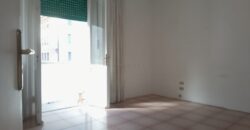 Vendesi appartamento di ampia metratura – Zona Calzabigi
