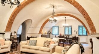 FAUGLIA – IL FASCINO DELLA CAMPAGNA, IN UNA CASA DA SOGNO