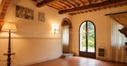 AFFITTASI SPLENDIDO APPARTAMENTO CON GIARDINO E POSTO AUTO